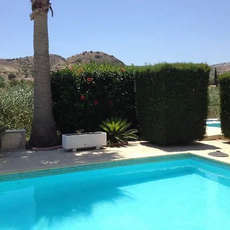Alonia Villas *