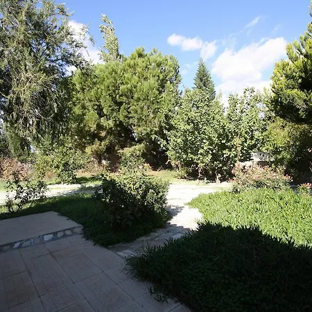 Villa Alonia Villas *