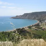 Villa Alonia *