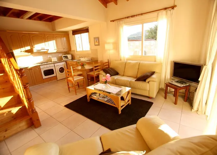 Willa Alonia Pissouri