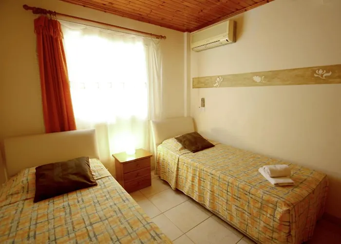 Alonia Willa Pissouri